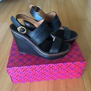 Tory Burch black leather Shelby Wedge style 63549 size 7.5 in EUC in box w/ bag
